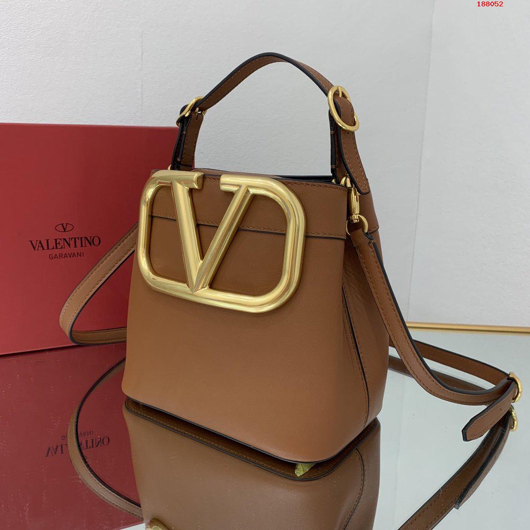 VALENTINO-SUPERVEE-CALFSKIN-HANDBAG-BROWN-WW2B0J74ZXLHG5-04 VALENTINO SUPERVEE CALFSKIN HANDBAG BROWN WW2B0J74ZXLHG5 04