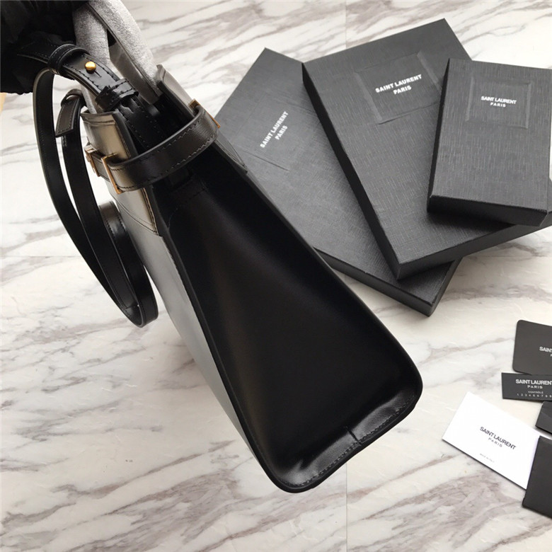 YSL-MANHATTAN-SMALL-SHOPPING-BAG-IN-CROCODILE-EMBOSSED-NUBUCK-AND-SMOOTH-LEATHER-BLACK-568702DM6CW1000-06 YSL MANHATTAN SMALL SHOPPING BAG IN CROCODILE EMBOSSED NUBUCK AND SMOOTH LEATHER BLACK 568702DM6CW1000 06