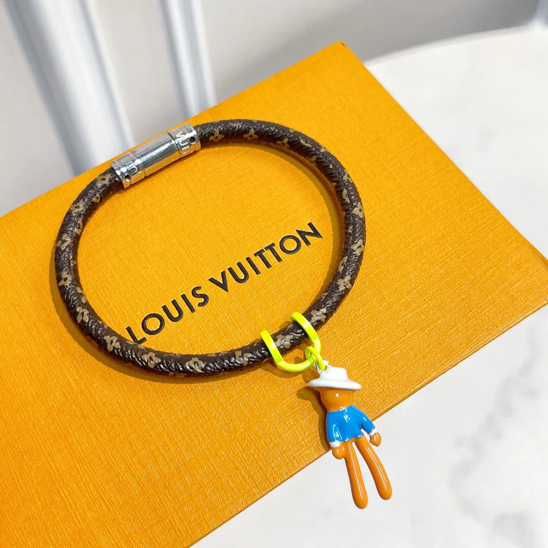 louis-vuitton-hang-it-mascots-bracelet-monogram-canvas-fashion-jewellery-MP286E-03 louis vuitton hang it mascots bracelet monogram canvas fashion jewellery MP286E 03