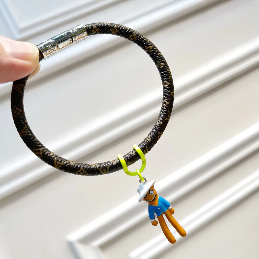 louis-vuitton-hang-it-mascots-bracelet-monogram-canvas-fashion-jewellery-MP286E-04 louis vuitton hang it mascots bracelet monogram canvas fashion jewellery MP286E 04