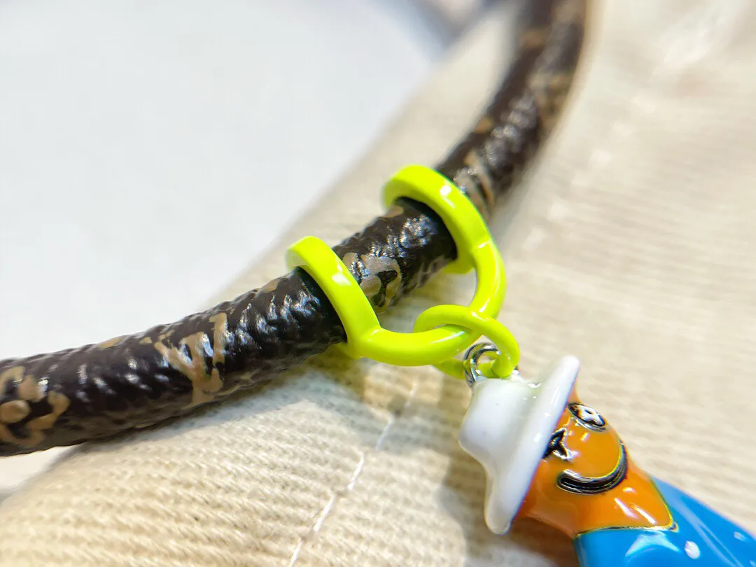 louis-vuitton-hang-it-mascots-bracelet-monogram-canvas-fashion-jewellery-MP286E-06 louis vuitton hang it mascots bracelet monogram canvas fashion jewellery MP286E 06