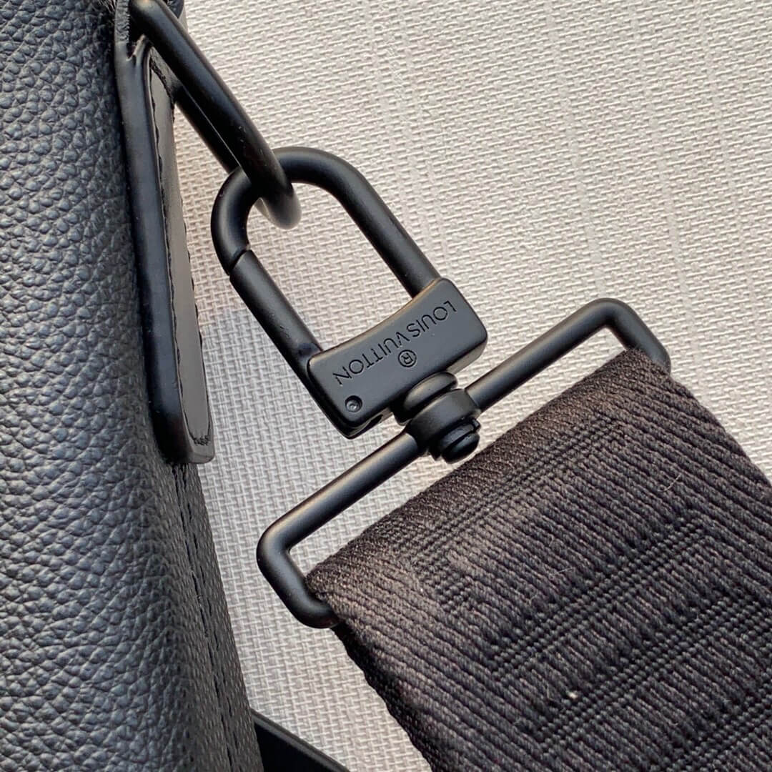 louis-vuitton-lock-it-tote-lv-aerogram-bags-M59158-08 louis vuitton lock it tote lv aerogram bags M59158 08