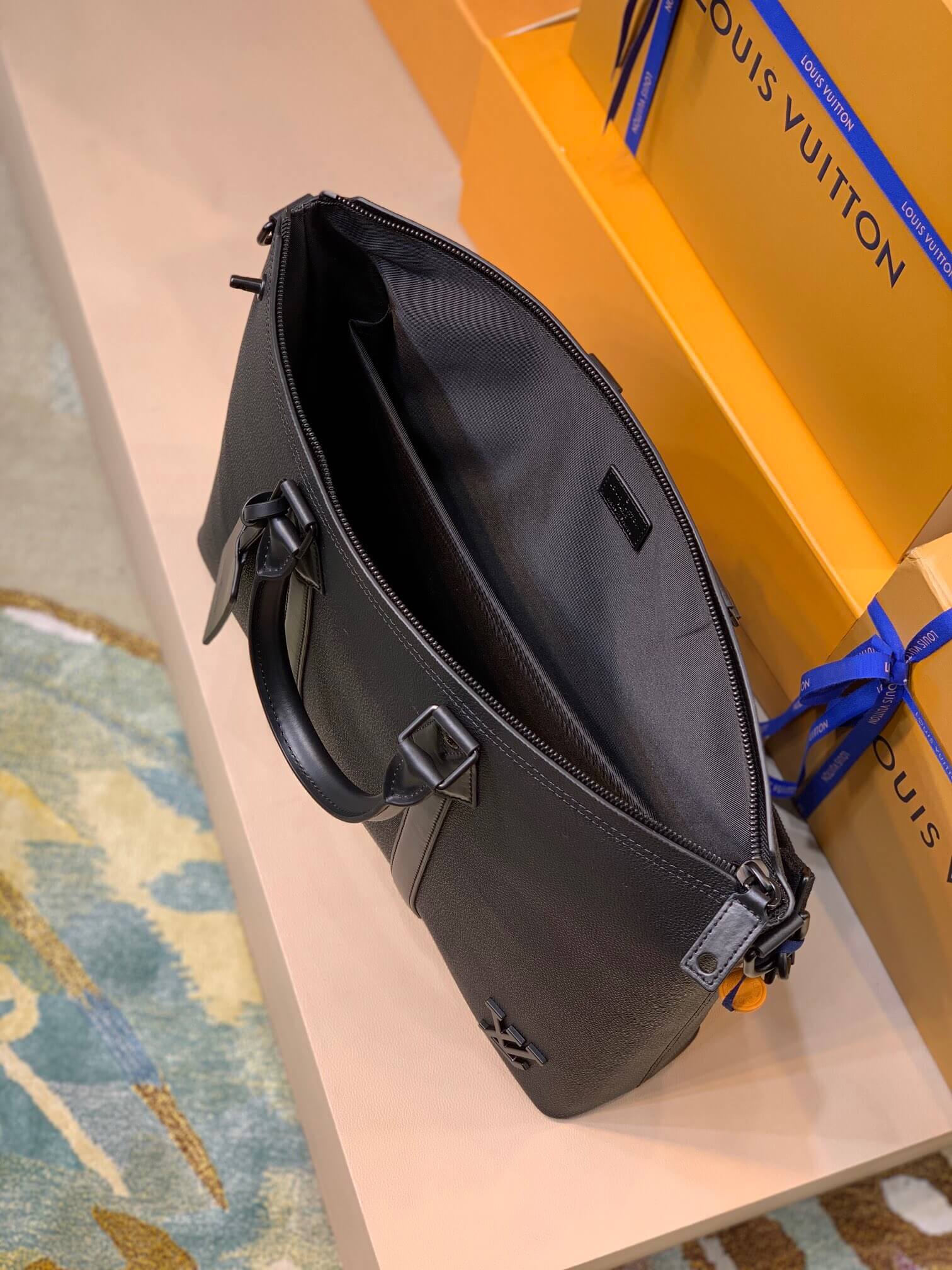 louis-vuitton-lock-it-tote-lv-aerogram-bags-M59158-09 louis vuitton lock it tote lv aerogram bags M59158 09