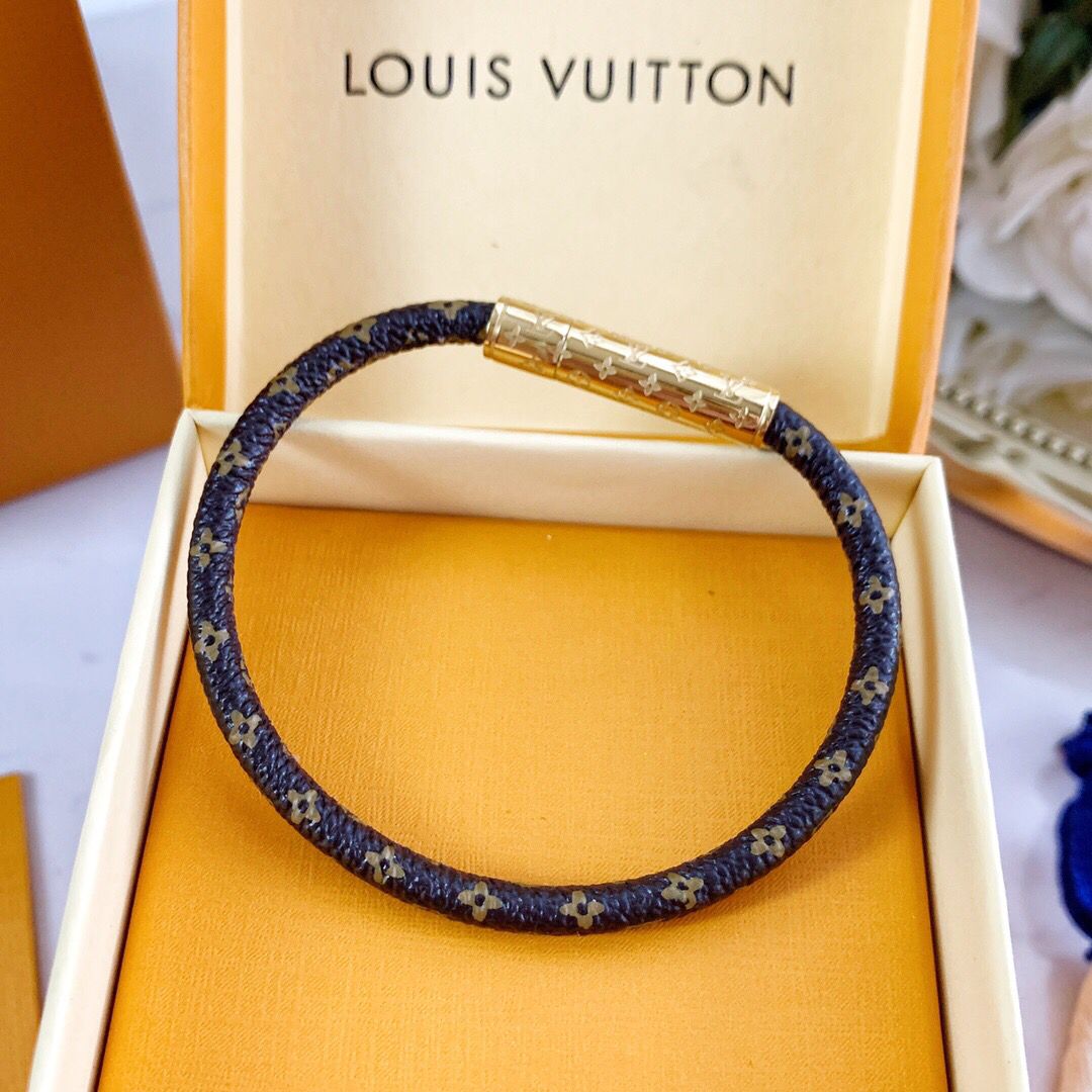 louis-vuitton-lv-confidential-bracelet-monogram-canvas-leather-bracelets-M6334G-01 louis vuitton lv confidential bracelet monogram canvas leather bracelets M6334G 01