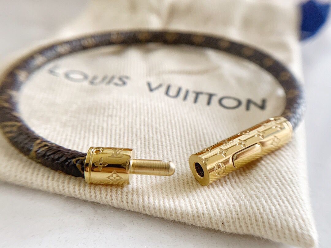 louis-vuitton-lv-confidential-bracelet-monogram-canvas-leather-bracelets-M6334G-05 louis vuitton lv confidential bracelet monogram canvas leather bracelets M6334G 05