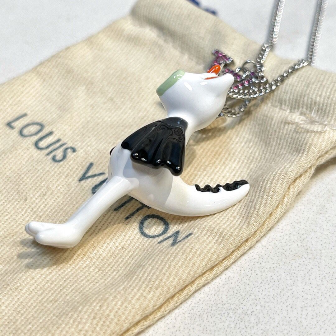 louis-vuitton-lv-friends-pendants-fashion-jewellery-MP2927-0 louis vuitton lv friends pendants fashion jewellery MP2927 0