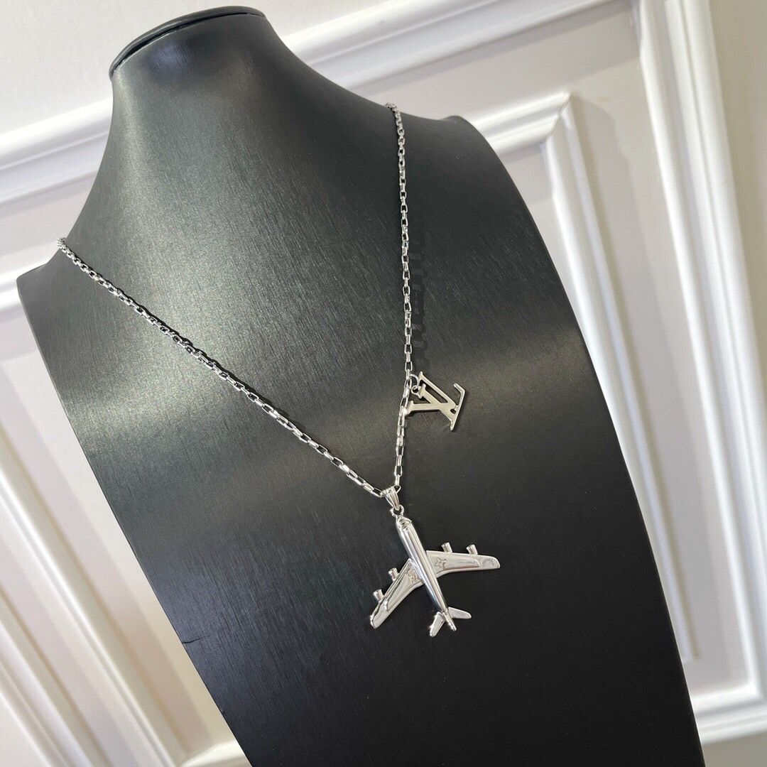louis-vuitton-lv-plane-necklace-fashion-jewellery-MP3157-04 louis vuitton lv plane necklace fashion jewellery MP3157 04