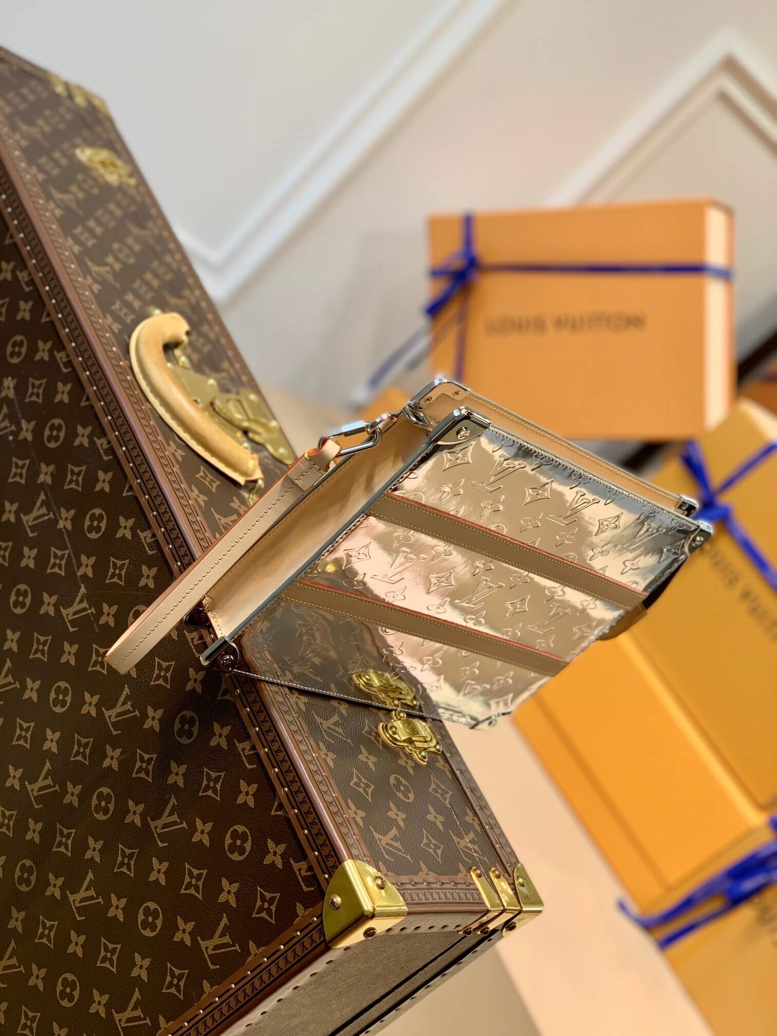 louis-vuitton-trunk-pouch-monogram-other-wallets-and-small-leather-goods-M80807-02 louis vuitton trunk pouch monogram other wallets and small leather goods M80807 02