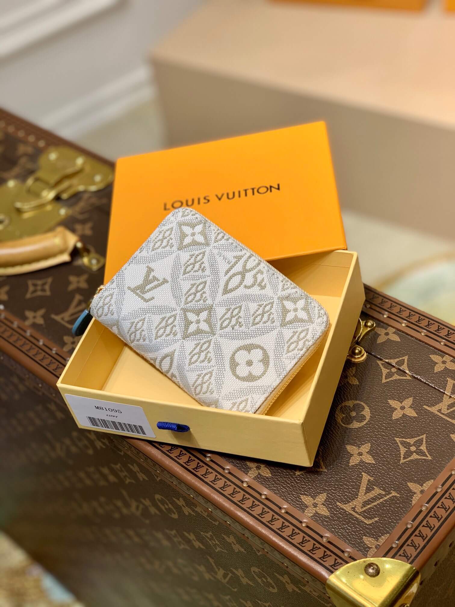 louis-vuitton-zippy-coin-purse-monogram-since-1854-wallets-and-small-leather-goods-M81095-01 louis vuitton zippy coin purse monogram since 1854 wallets and small leather goods M81095 01