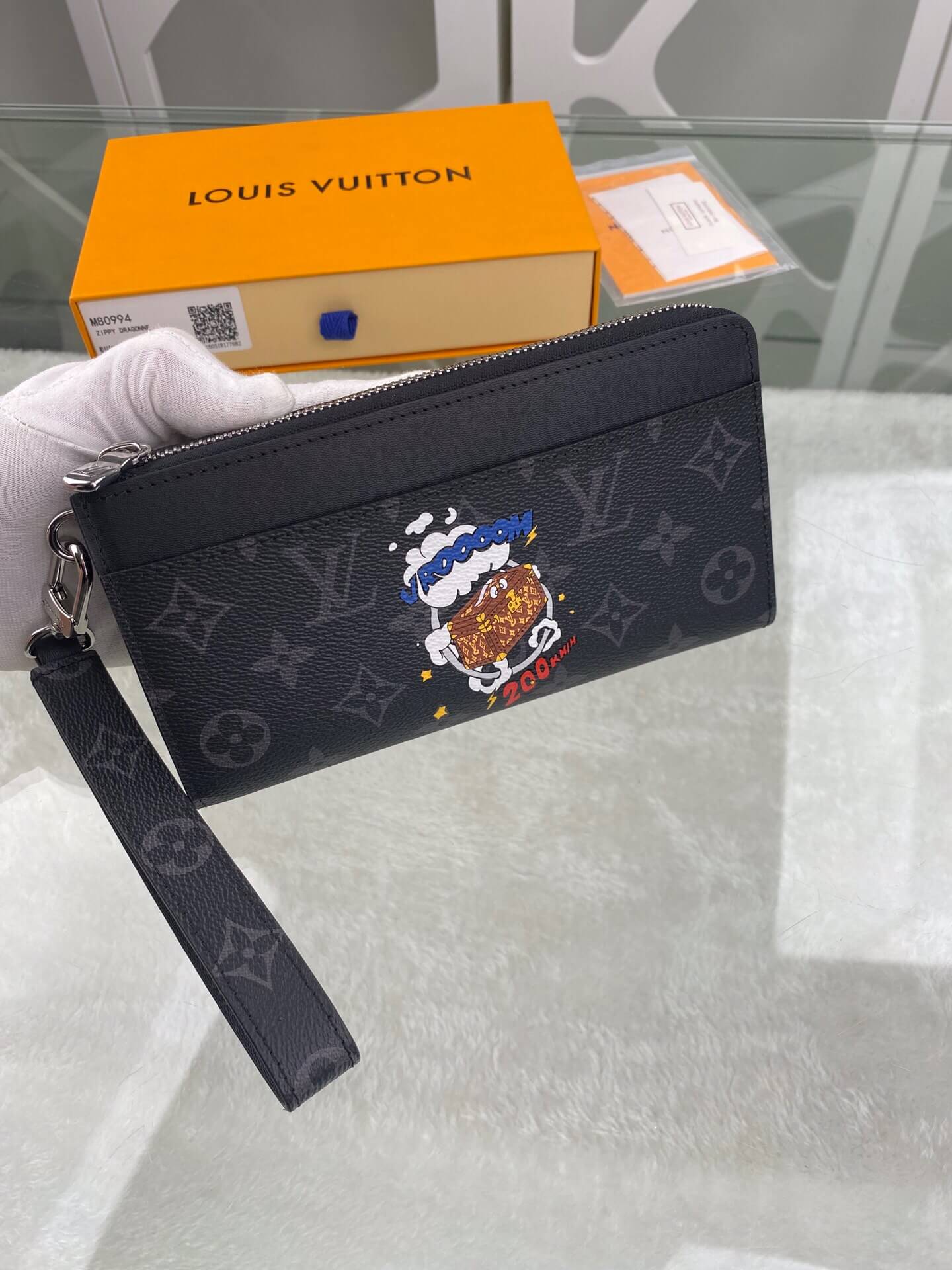 louis-vuitton-zippy-dragonne-monogram-eclipse-canvas-wallets-and-small-leather-goods-M80994-07 louis vuitton zippy dragonne monogram eclipse canvas wallets and small leather goods M80994 07