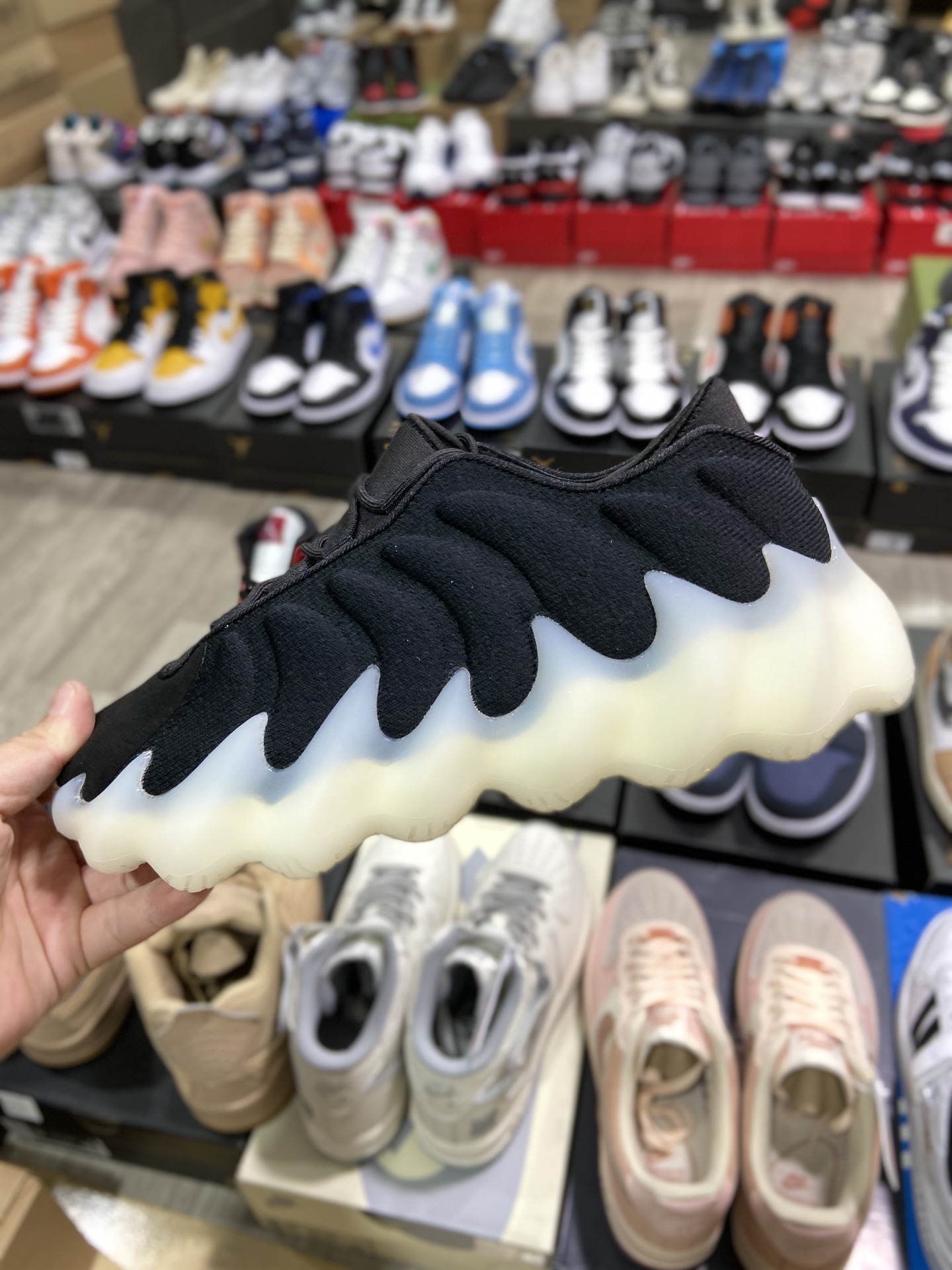 ADIDAS-YEEZY-400-CORE-BLACK-CLOUD-WHITE-SHOES-H68031_2 ADIDAS YEEZY 400 CORE BLACK CLOUD WHITE SHOES H68031 2