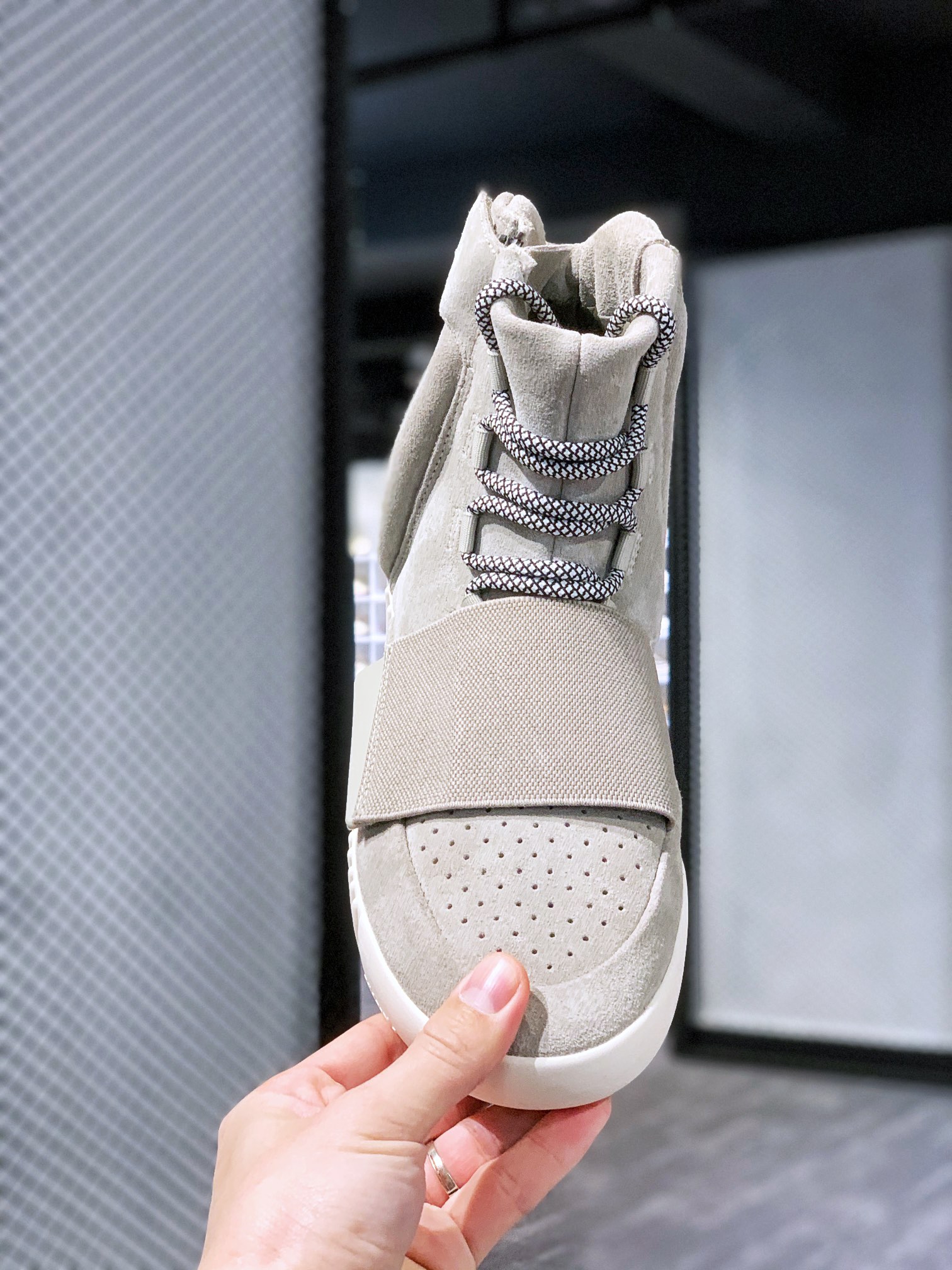 ADIDAS-YEEZY-BOOST-750-OG-LIGHT-BROWN-B35309_3 ADIDAS YEEZY BOOST 750 OG LIGHT BROWN B35309 3