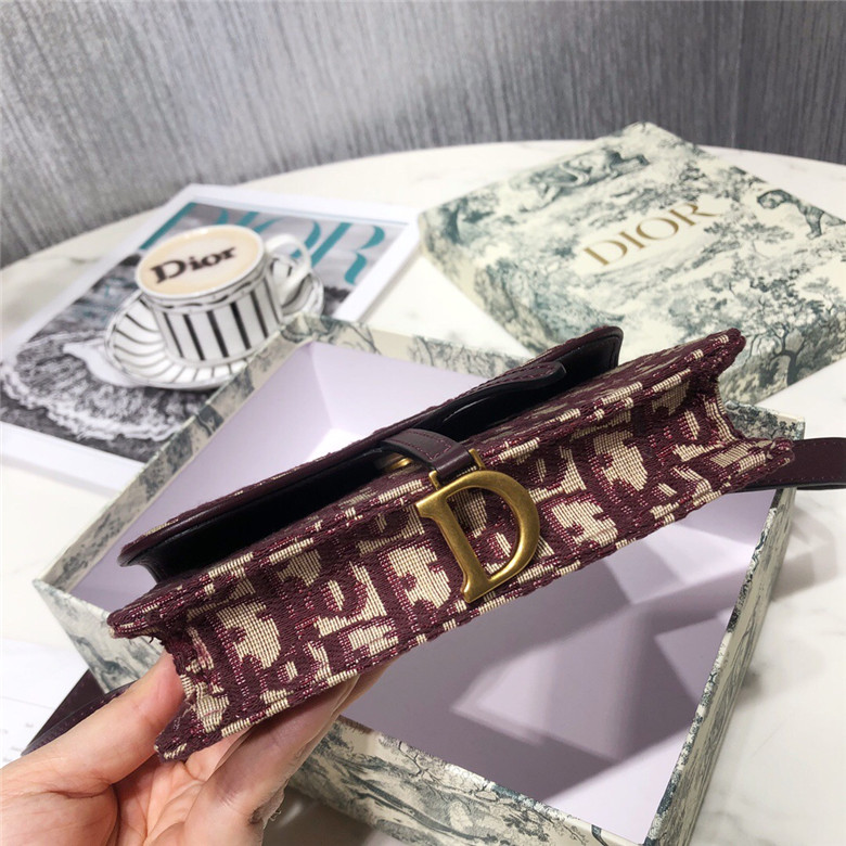 DIOR-SADDLE-BELT-POUCH-RED-DIOR-OBLIQUE-JACQUARD-S5619CTZQ_M974-04 DIOR SADDLE BELT POUCH RED DIOR OBLIQUE JACQUARD S5619CTZQ M974 04