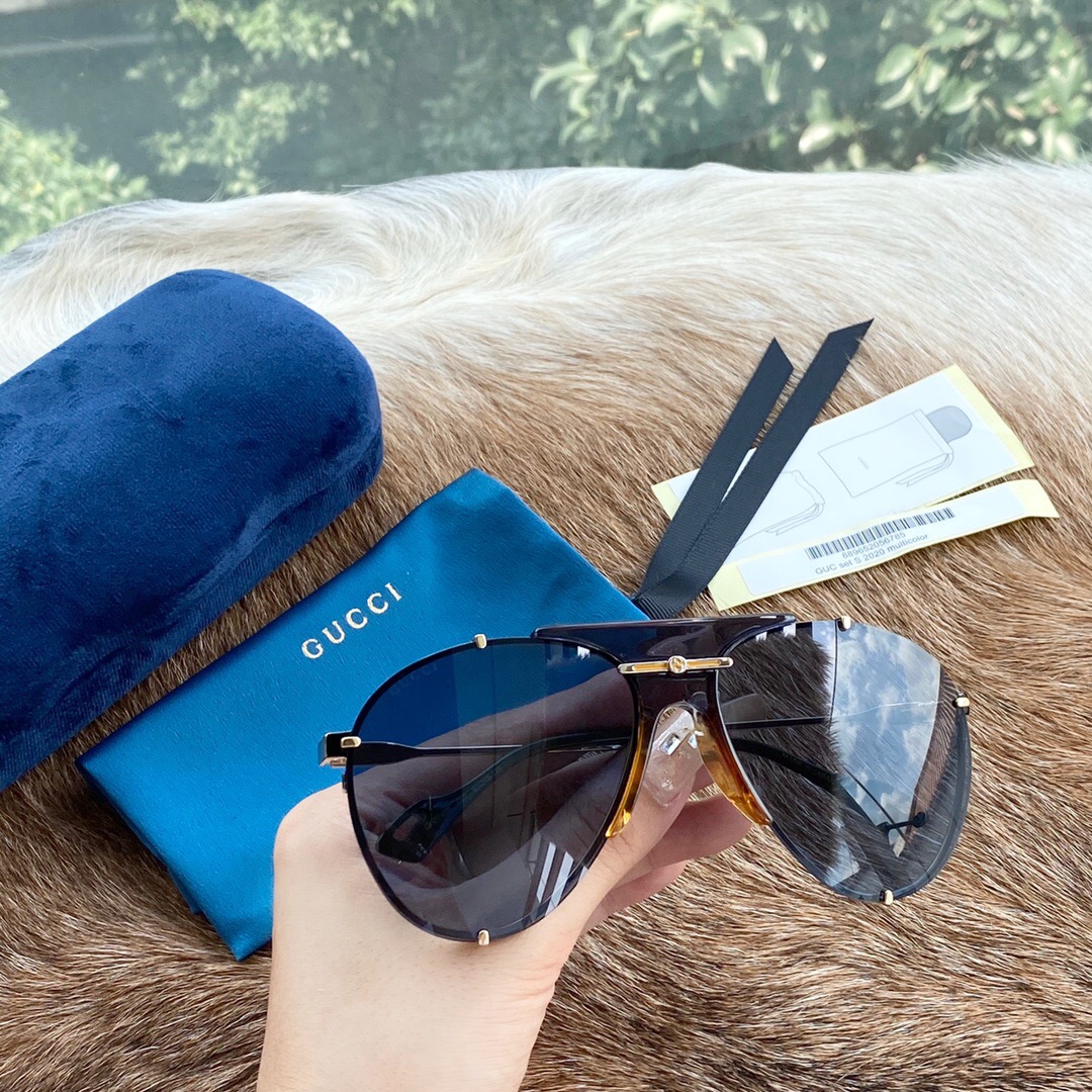 GUCCI-GOLD-FRAME-BLUE-LENS-SUNGLASSES-GG0740S-002-01 GUCCI GOLD FRAME BLUE LENS SUNGLASSES GG0740S 002 01