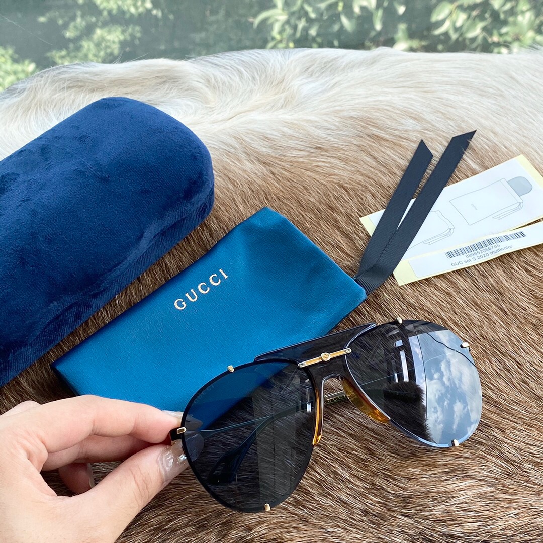 GUCCI-GOLD-FRAME-BLUE-LENS-SUNGLASSES-GG0740S-002-02 GUCCI GOLD FRAME BLUE LENS SUNGLASSES GG0740S 002 02