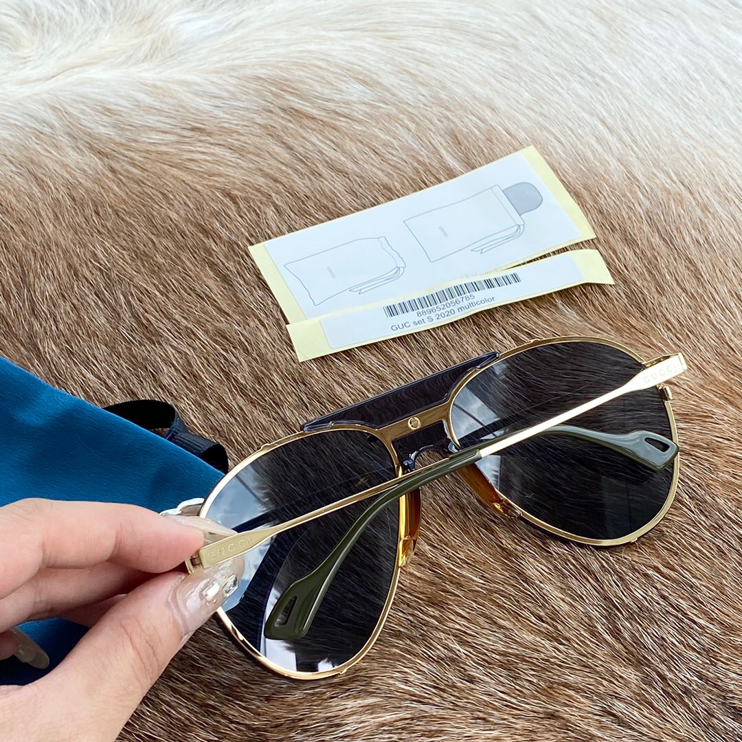 GUCCI-GOLD-FRAME-BLUE-LENS-SUNGLASSES-GG0740S-002-06 GUCCI GOLD FRAME BLUE LENS SUNGLASSES GG0740S 002 06