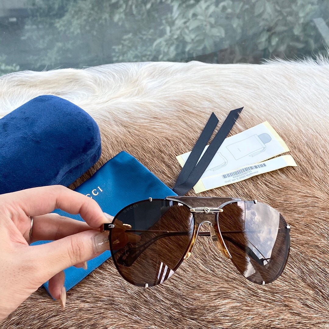 GUCCI-GOLD-FRAME-GREY-LENS-SUNGLASSES-GG0740S-001-03 GUCCI GOLD FRAME GREY LENS SUNGLASSES GG0740S 001 03