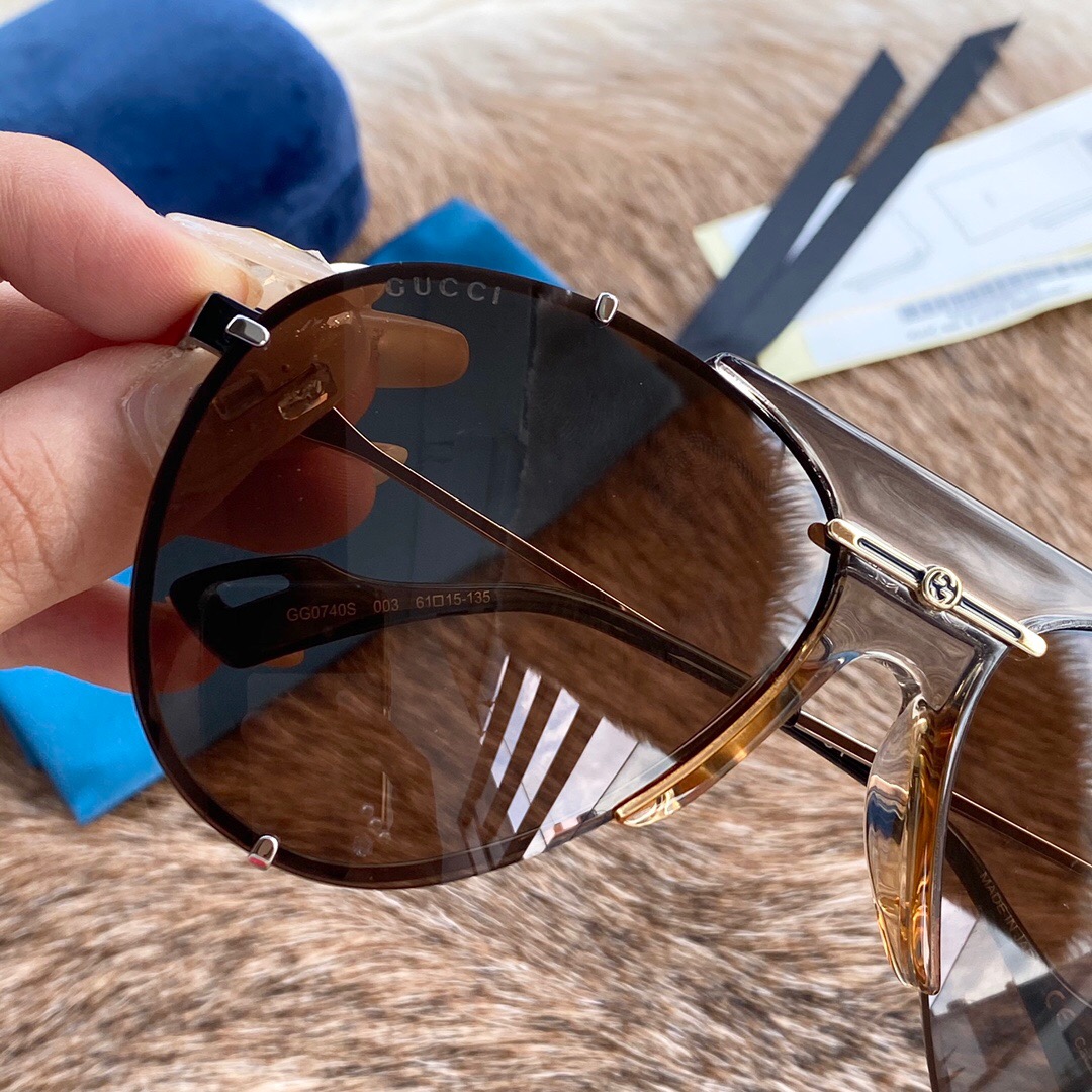 GUCCI-GOLD-FRAME-GREY-LENS-SUNGLASSES-GG0740S-001-04 GUCCI GOLD FRAME GREY LENS SUNGLASSES GG0740S 001 04