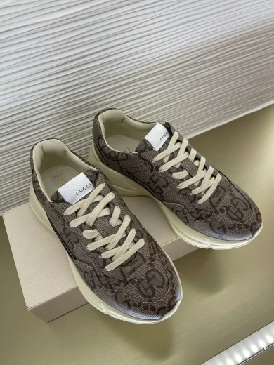 GUCCI MENS GUCCI 100 RHYTON SNEAKER BEIGE 680870 UMO00 9742 01