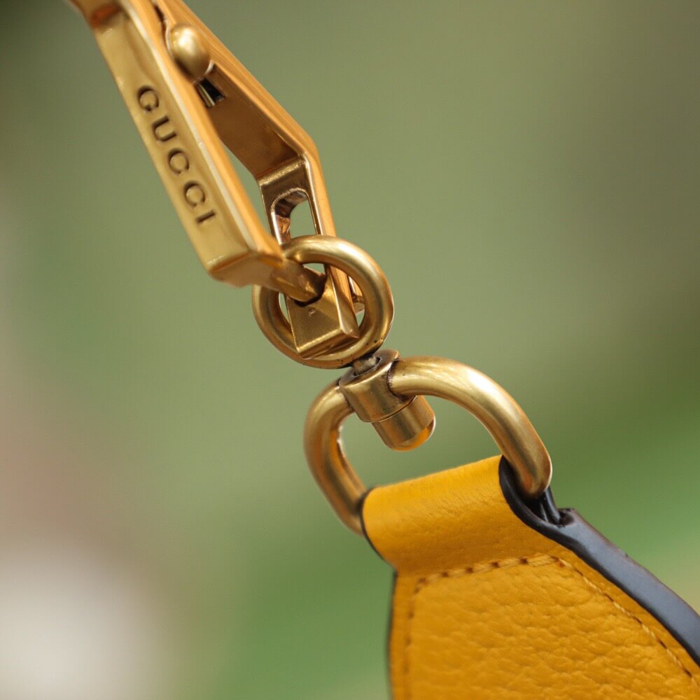 GUCCI-NEO-VINTAGE-GG-SUPREME-MESSENGER-BAG-476466-K9GVT-8856-015 GUCCI NEO VINTAGE GG SUPREME MESSENGER BAG 476466 K9GVT 8856 015