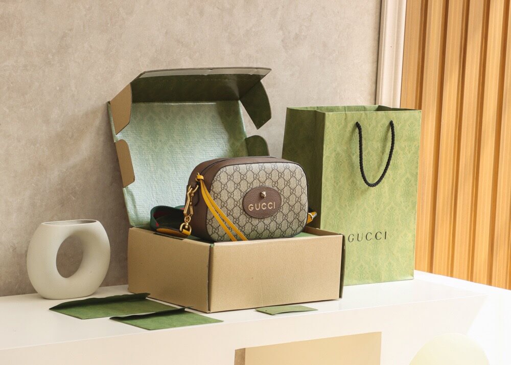 GUCCI-NEO-VINTAGE-GG-SUPREME-MESSENGER-BAG-476466-K9GVT-8856-019 GUCCI NEO VINTAGE GG SUPREME MESSENGER BAG 476466 K9GVT 8856 019