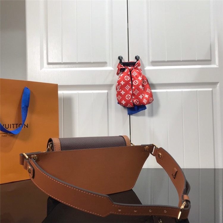 LOUIS-VUITTON-BUMBAG-DAUPHINE-M588810-03 LOUIS VUITTON BUMBAG DAUPHINE M588810 03