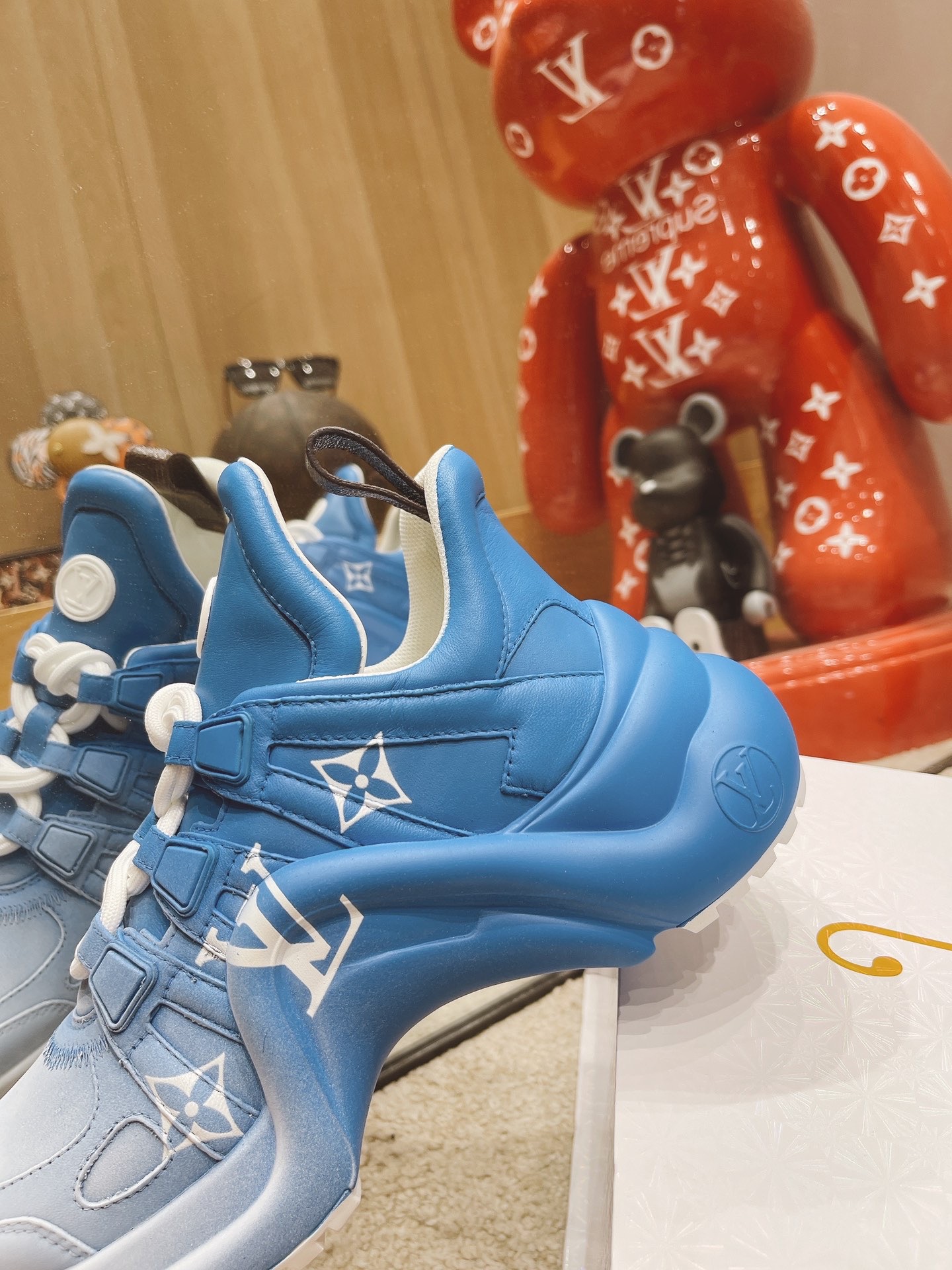 LOUIS-VUITTON-LV-ARCHLIGHT-SNEAKER-1A8SYQ-08 LOUIS VUITTON LV ARCHLIGHT SNEAKER 1A8SYQ 08