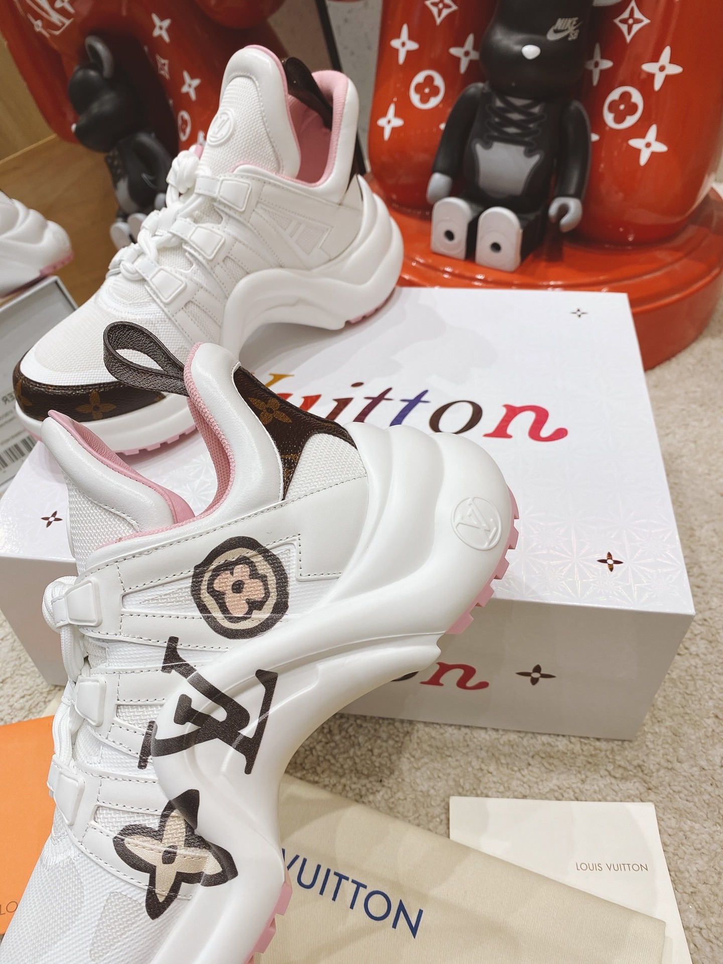 LOUIS-VUITTON-LV-ARCHLIGHT-SNEAKER-1A93XA-07 LOUIS VUITTON LV ARCHLIGHT SNEAKER 1A93XA 07