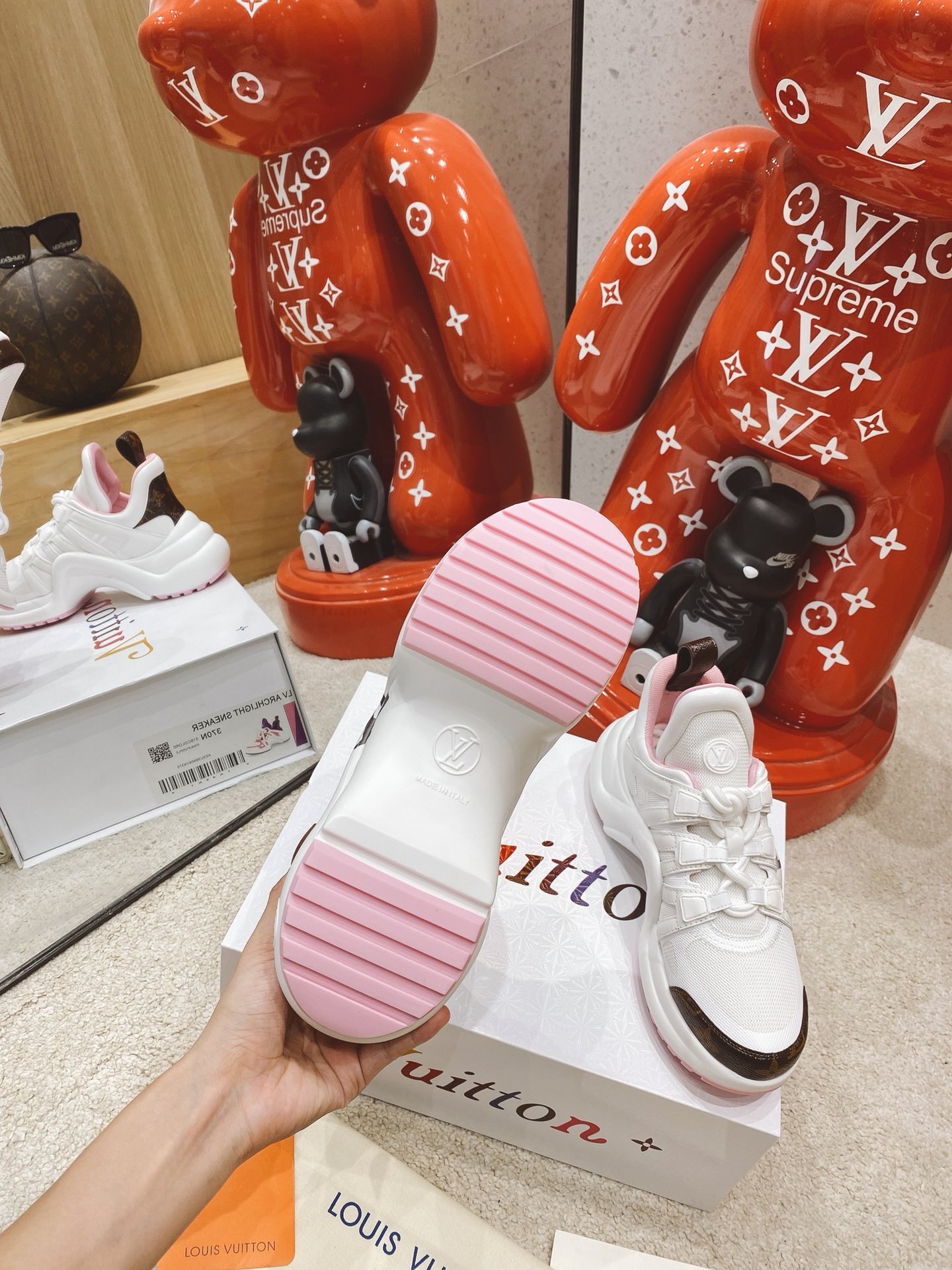 LOUIS-VUITTON-LV-ARCHLIGHT-SNEAKER-1A93XA-09 LOUIS VUITTON LV ARCHLIGHT SNEAKER 1A93XA 09