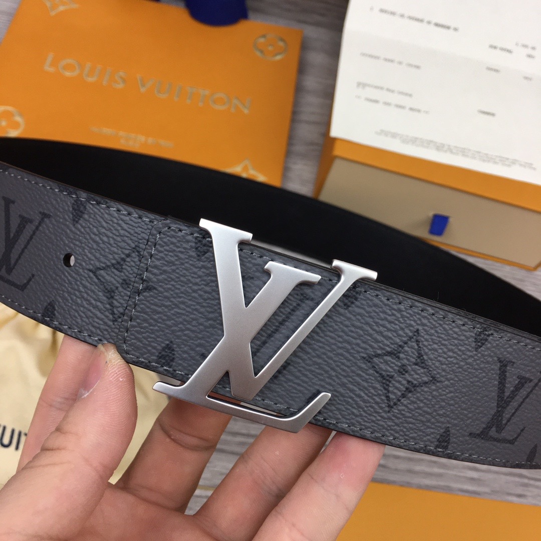 LOUIS VUITTON LV INITIALES 40MM REVERSIBLE BELT M0285V 02 LOUIS VUITTON LV INITIALES 40MM REVERSIBLE BELT M0285V 02