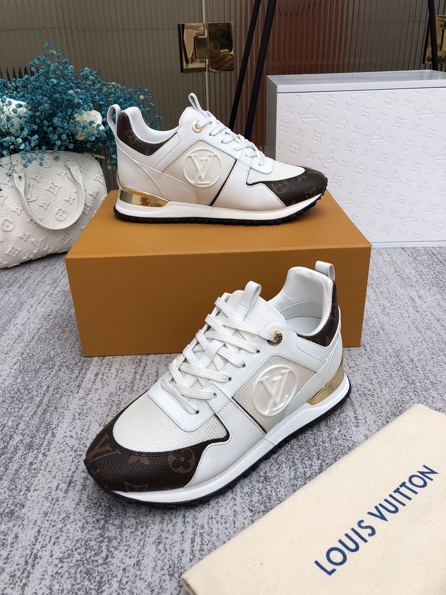 LOUIS-VUITTON-LV-RUN-AWAY-SNEAKER-1A4XNL-03 LOUIS VUITTON LV RUN AWAY SNEAKER 1A4XNL 03