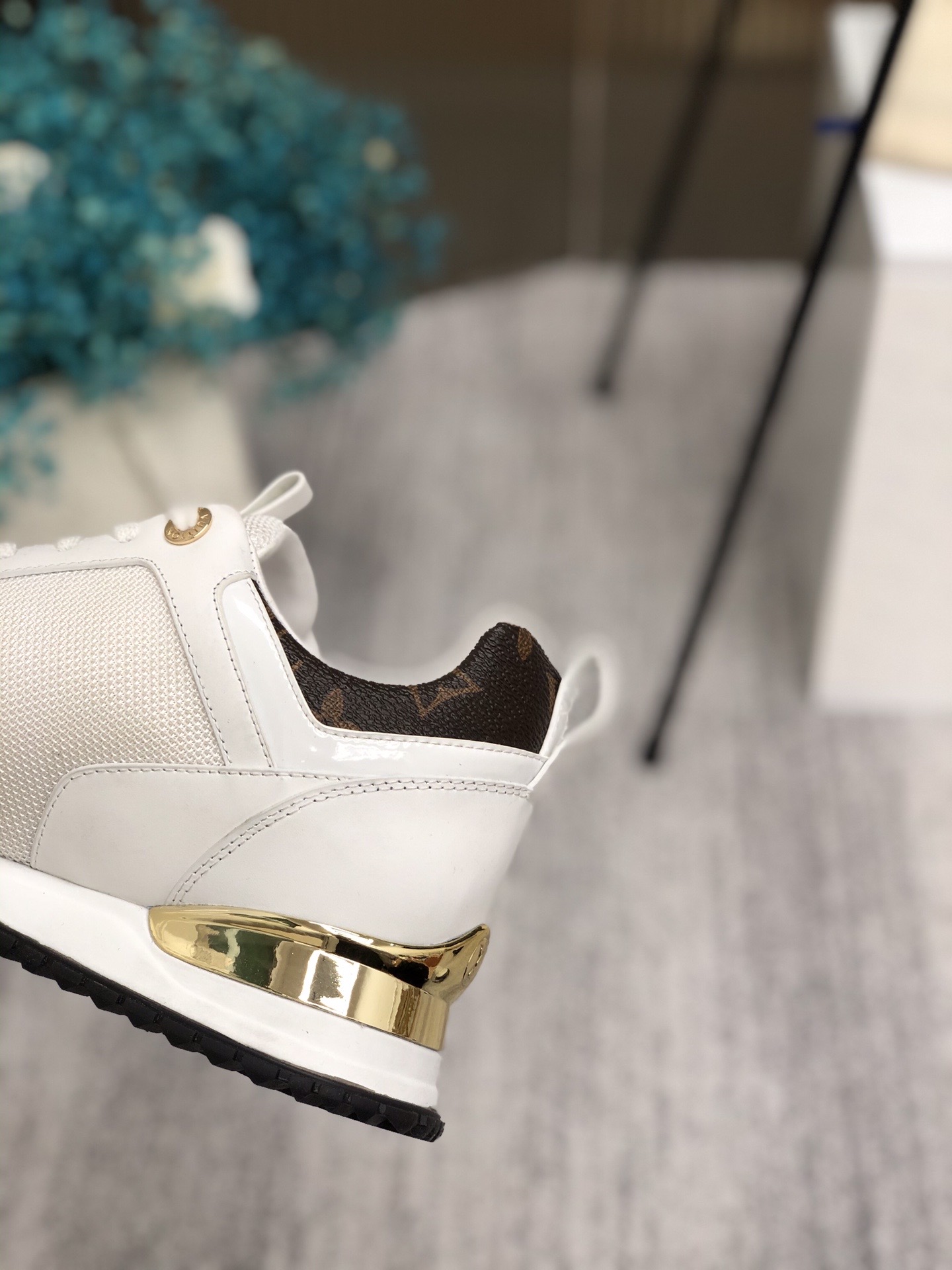 LOUIS-VUITTON-LV-RUN-AWAY-SNEAKER-1A4XNL-08 LOUIS VUITTON LV RUN AWAY SNEAKER 1A4XNL 08