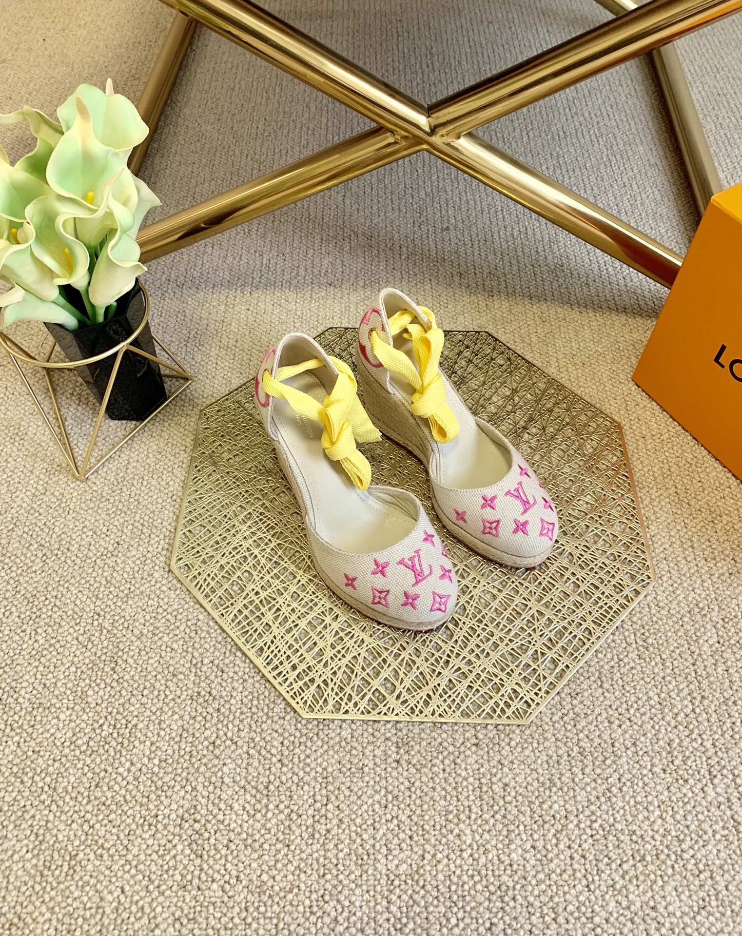 LOUIS-VUITTON-LV-STARBOARD-WEDGE-SANDAL-1A8GL8-02 LOUIS VUITTON LV STARBOARD WEDGE SANDAL 1A8GL8 02