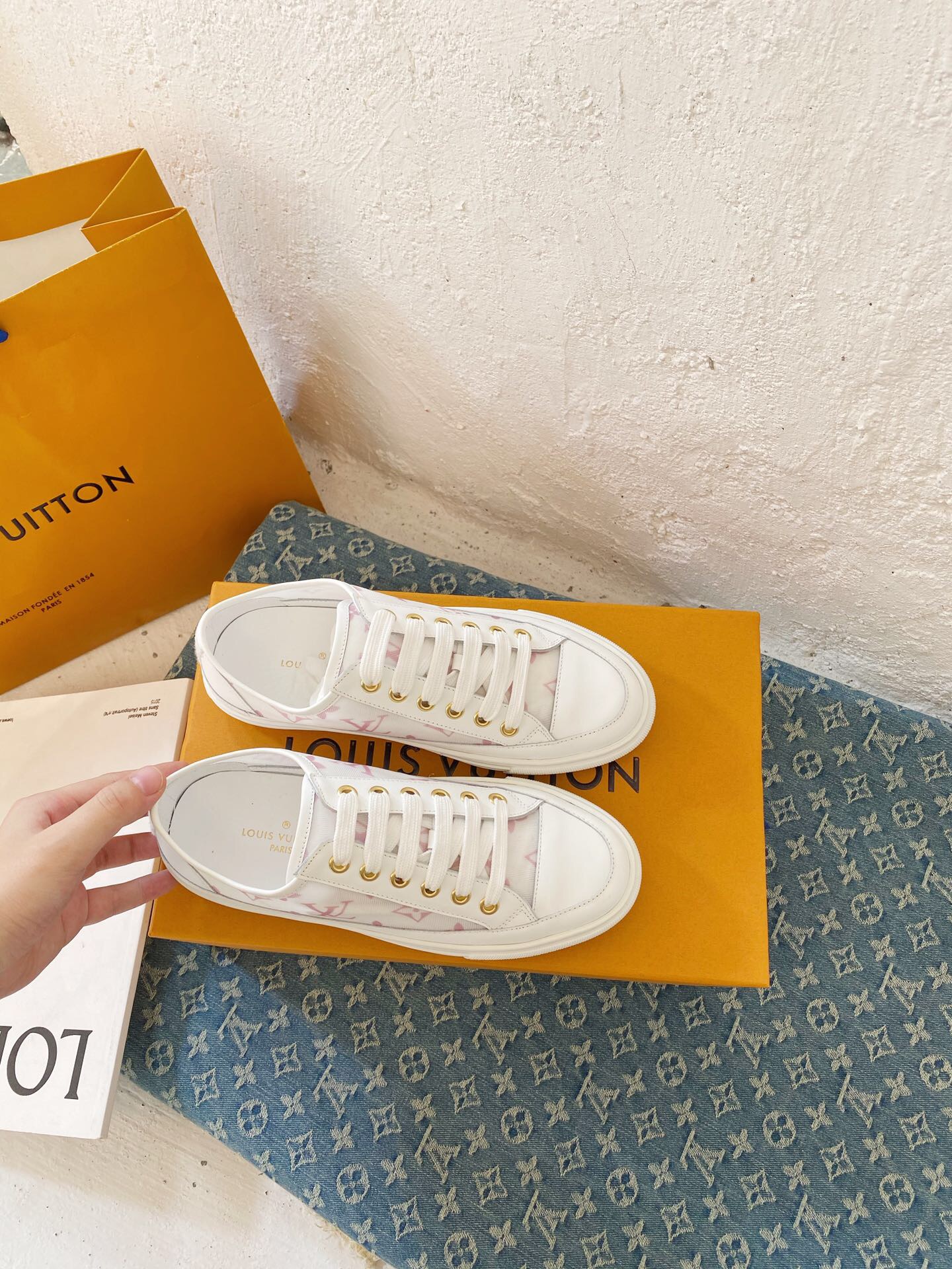 LOUIS-VUITTON-LV-STELLAR-SNEAKER-1A87EM-04 LOUIS VUITTON LV STELLAR SNEAKER 1A87EM 04