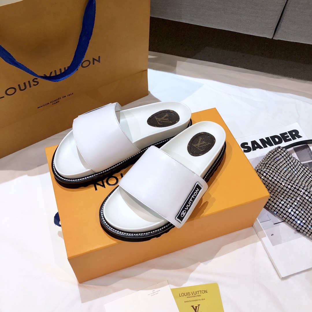 LOUIS VUITTON LV SUNSET FLAT COMFORT MULE 1A93SV 02 LOUIS VUITTON LV SUNSET FLAT COMFORT MULE 1A93SV 02