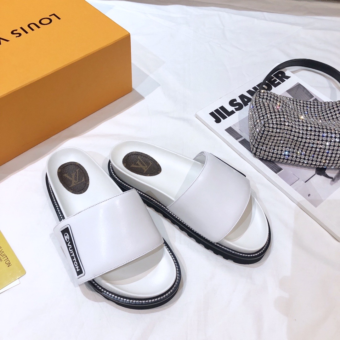 LOUIS VUITTON LV SUNSET FLAT COMFORT MULE 1A93SV 05 LOUIS VUITTON LV SUNSET FLAT COMFORT MULE 1A93SV 05