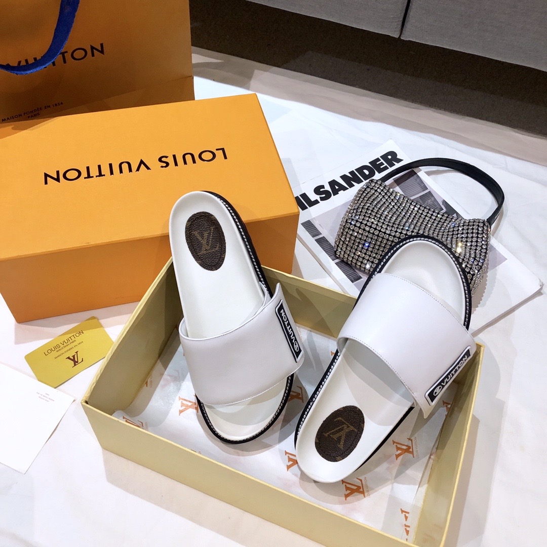 LOUIS VUITTON LV SUNSET FLAT COMFORT MULE 1A93SV 09 LOUIS VUITTON LV SUNSET FLAT COMFORT MULE 1A93SV 09