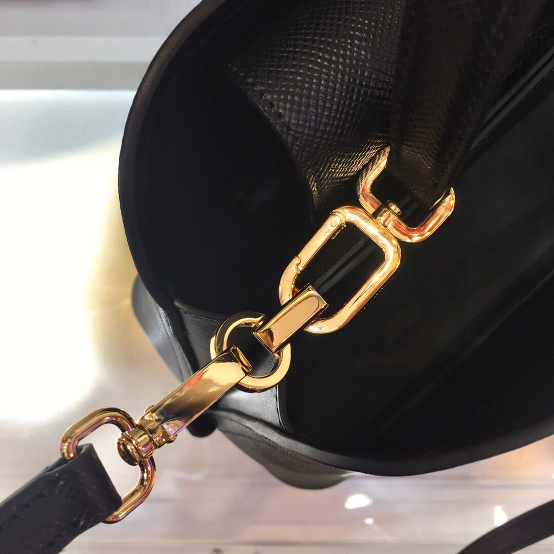 PRADA-MEDIUM-SAFFIANO-LEATHER-PRADA-MATINÉE-BAG-BLACK-1BA282_2ERX_F0002_V_MOE-06 PRADA MEDIUM SAFFIANO LEATHER PRADA MATINEE BAG BLACK 1BA282 2ERX F0002 V MOE 06