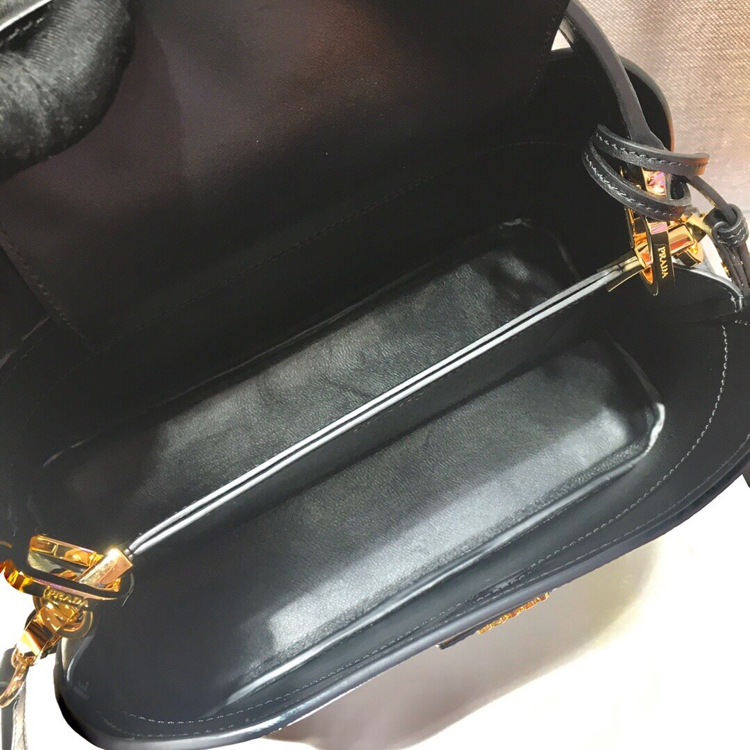 PRADA-MEDIUM-SAFFIANO-LEATHER-PRADA-MATINÉE-BAG-BLACK-1BA282_2ERX_F0002_V_MOE-08 PRADA MEDIUM SAFFIANO LEATHER PRADA MATINEE BAG BLACK 1BA282 2ERX F0002 V MOE 08