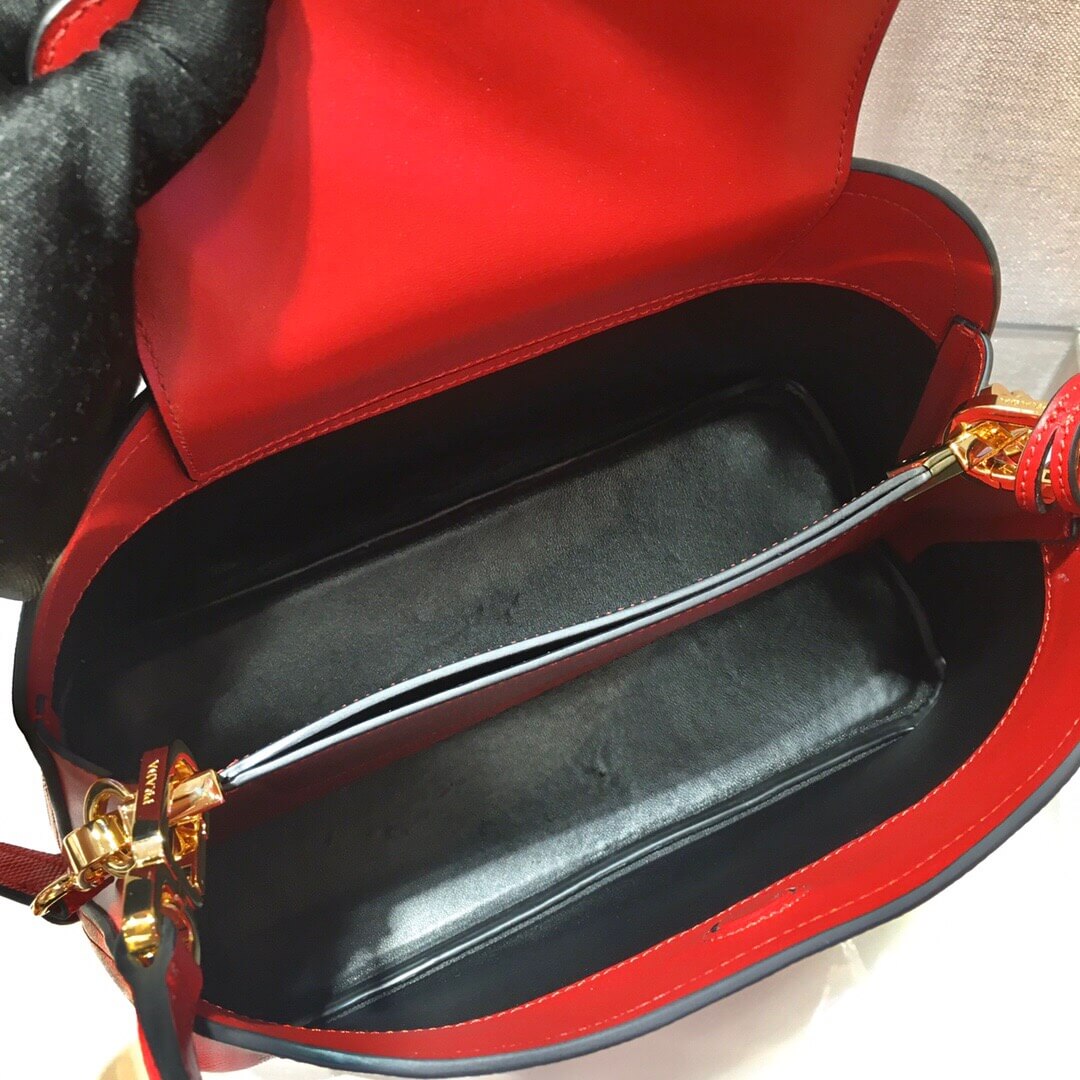 PRADA-MEDIUM-SAFFIANO-LEATHER-PRADA-MATINÉE-BAG-FIERY-RED-1BA282_2ERX_F068Z_V_MOE-07 PRADA MEDIUM SAFFIANO LEATHER PRADA MATINEE BAG FIERY RED 1BA282 2ERX F068Z V MOE 07