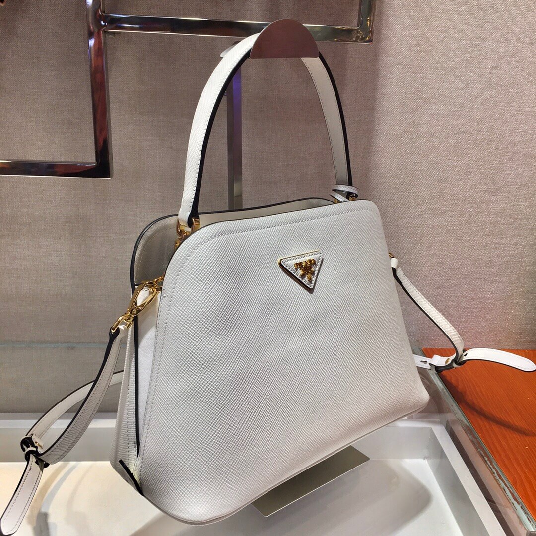 PRADA-MEDIUM-SAFFIANO-LEATHER-PRADA-MATINÉE-BAG-WHITE-1BA282_2ERX_F0009_V_MOE-03 PRADA MEDIUM SAFFIANO LEATHER PRADA MATINEE BAG WHITE 1BA282 2ERX F0009 V MOE 03