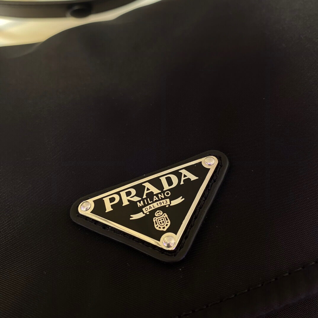 PRADA-RE-NYLON-LARGE-PADDED-SHOULDER-BAG-BLACK-1BD256_RDLN_F0002_V_OOO-05 PRADA RE NYLON LARGE PADDED SHOULDER BAG BLACK 1BD256 RDLN F0002 V OOO 05