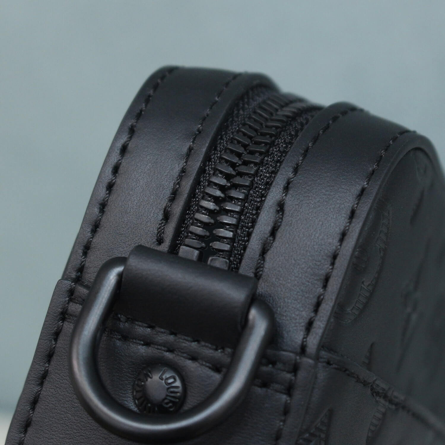 louis-vuitton-duo-messenger-monogram-shadow-leather-bags-M69827-017 louis vuitton duo messenger monogram shadow leather bags M69827 017