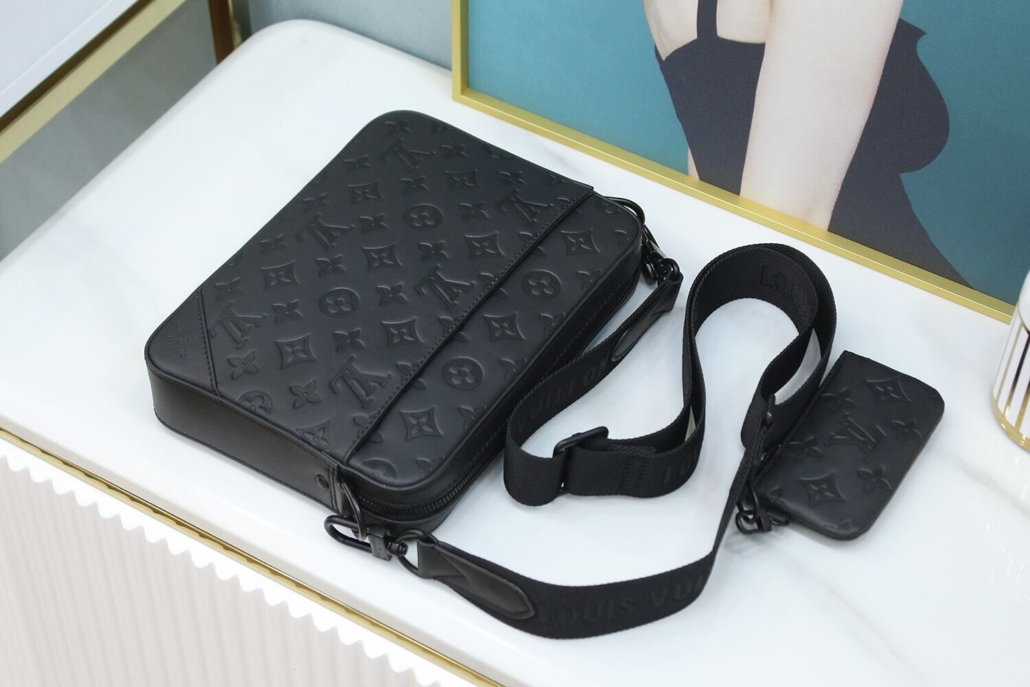 louis-vuitton-duo-messenger-monogram-shadow-leather-bags-M69827-09 louis vuitton duo messenger monogram shadow leather bags M69827 09