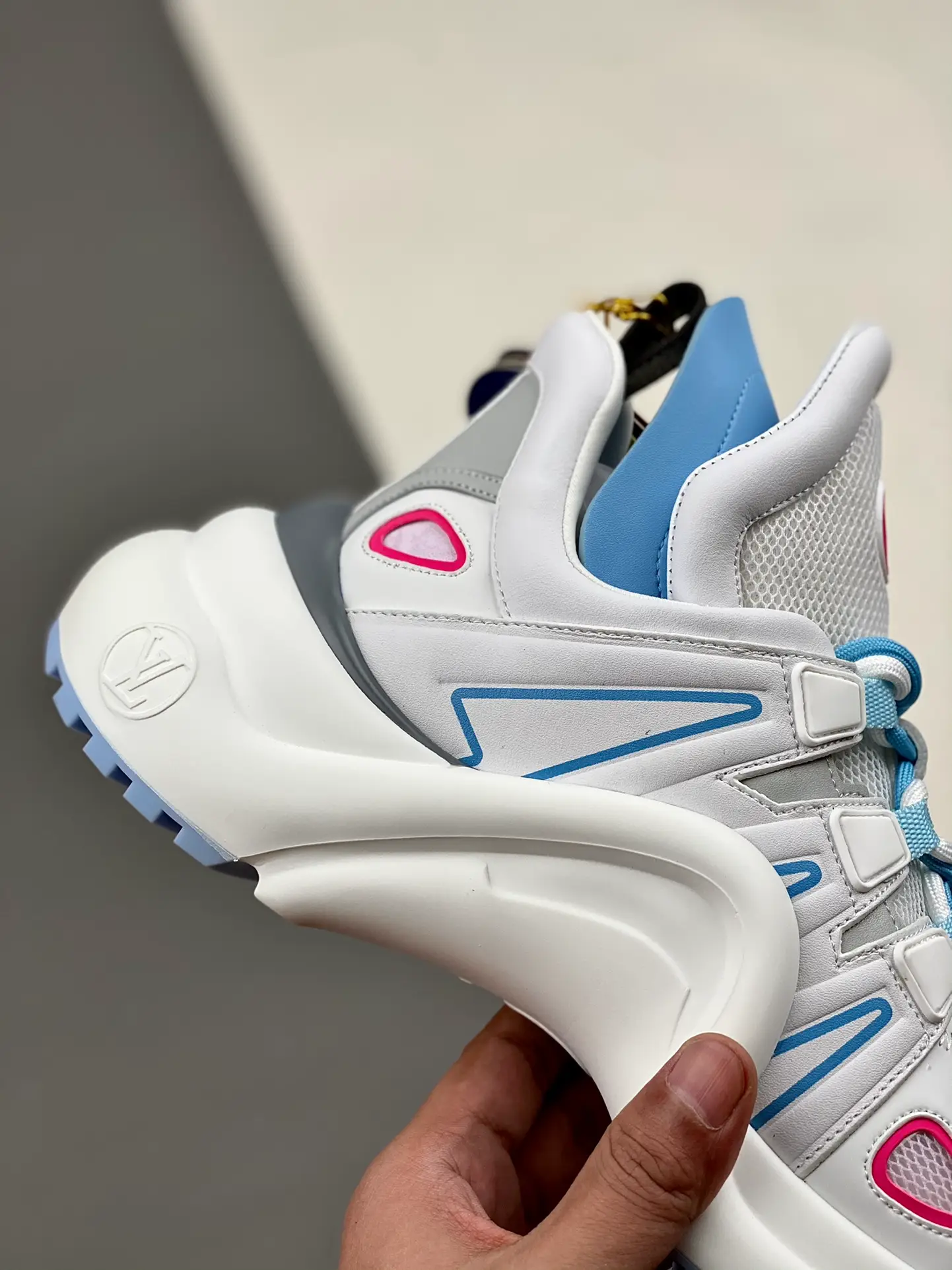 louis-vuitton-lv-archlight-sneaker-shoes-1A951J_3 louis vuitton lv archlight sneaker shoes 1A951J 3