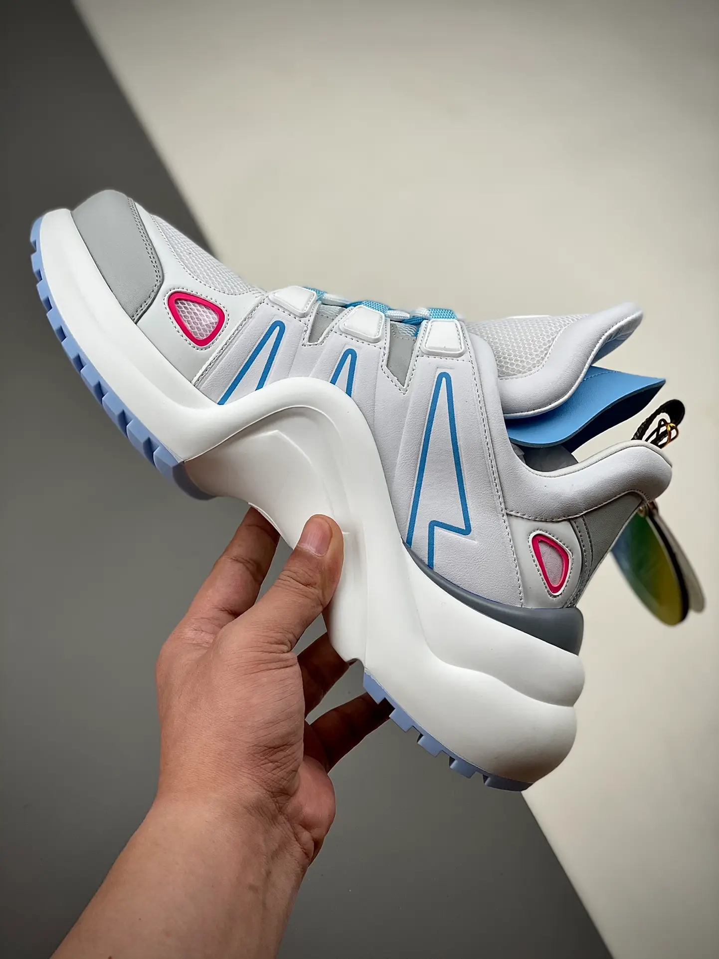 louis-vuitton-lv-archlight-sneaker-shoes-1A951J_5 louis vuitton lv archlight sneaker shoes 1A951J 5