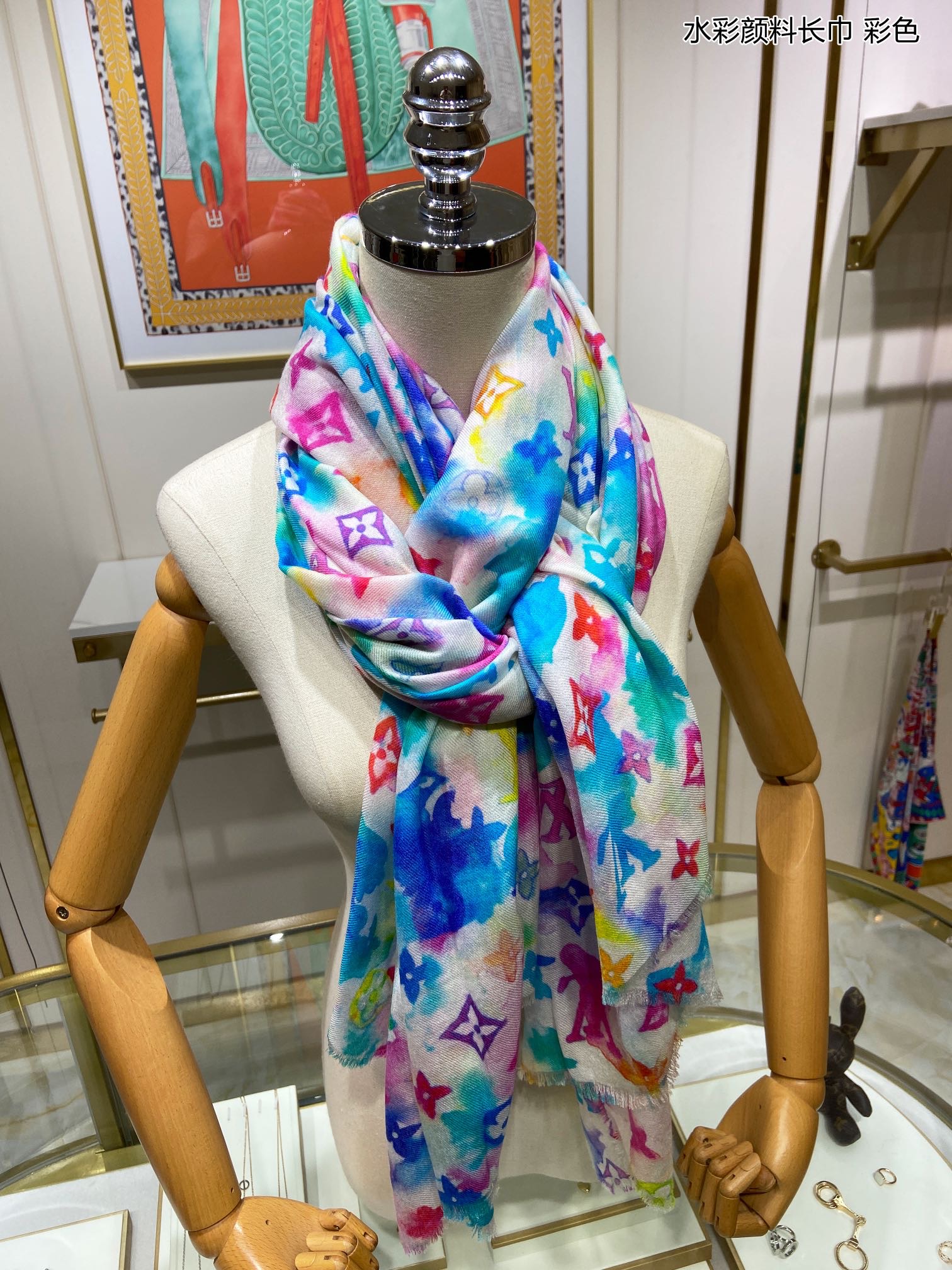 louis-vuitton-monogram-essential-watercolour-stole-scarves-M76750-02 louis vuitton monogram essential watercolour stole scarves M76750 02