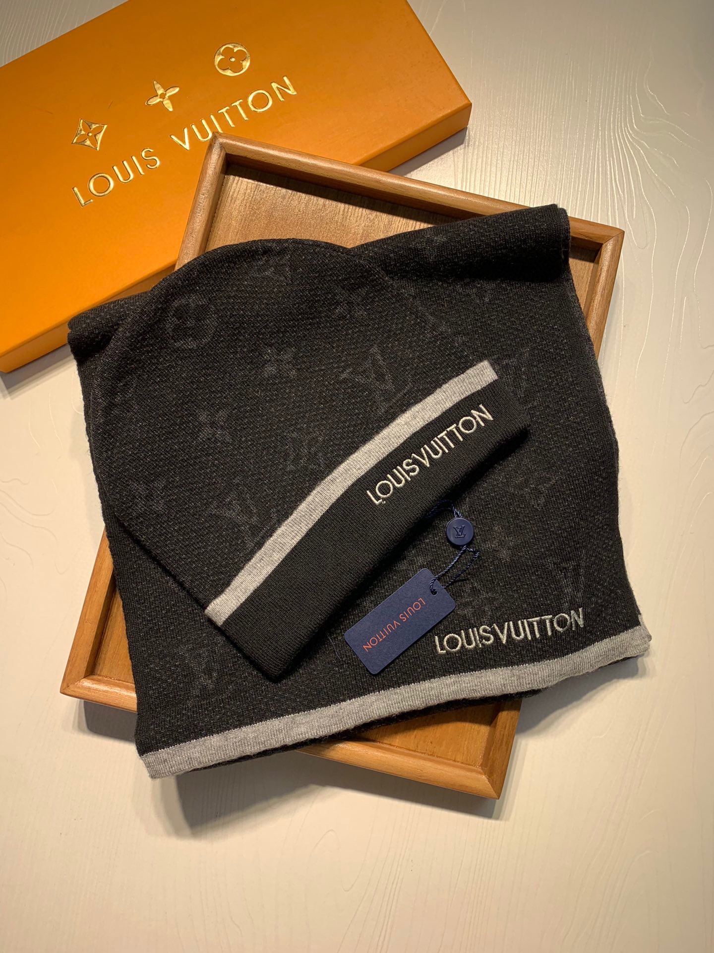 louis-vuitton-my-monogram-eclipse-scarf-scarves-M73468-01 louis vuitton my monogram eclipse scarf scarves M73468 01