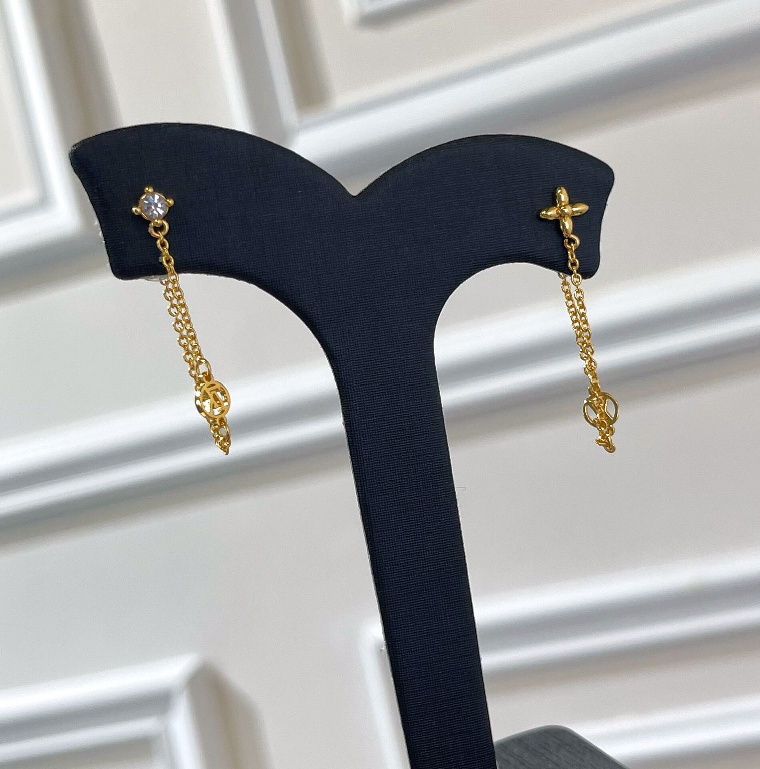 louis-vuitton-petit-louis-earrings-fashion-jewelry-M00390-03 louis vuitton petit louis earrings fashion jewelry M00390 03 1