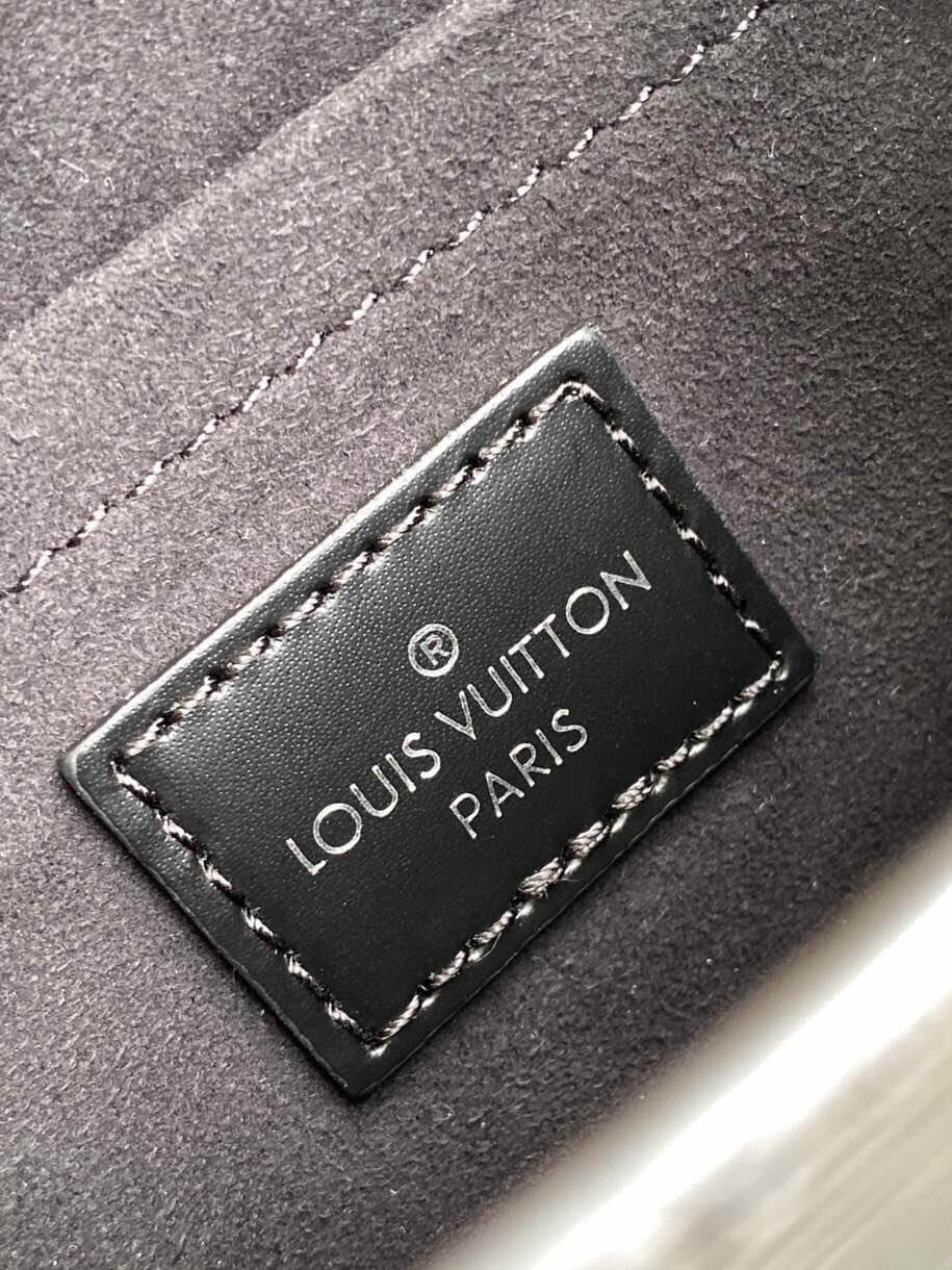 louis-vuitton-petit-sac-plat-epi-leather-wallets-and-small-leather-goods-M69441-09 louis vuitton petit sac plat epi leather wallets and small leather goods M69441 09